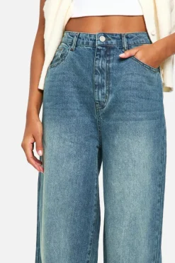 Online boohoo The Tall Straight Leg Jean mid blue