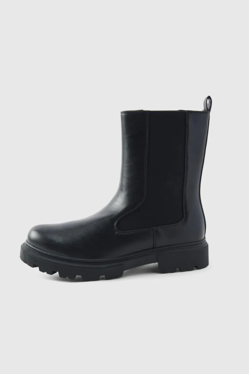 New boohooMAN Track Sole Chelsea Lug Boot black