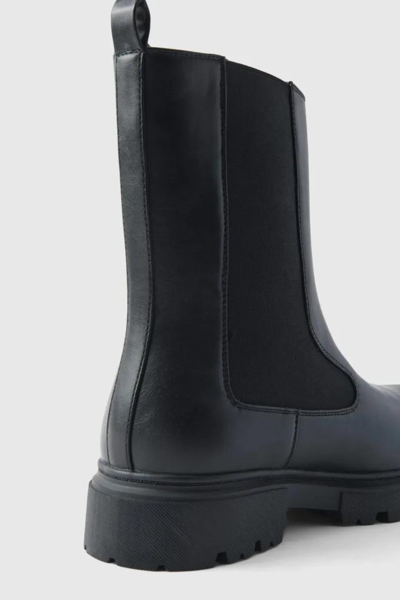 New boohooMAN Track Sole Chelsea Lug Boot black